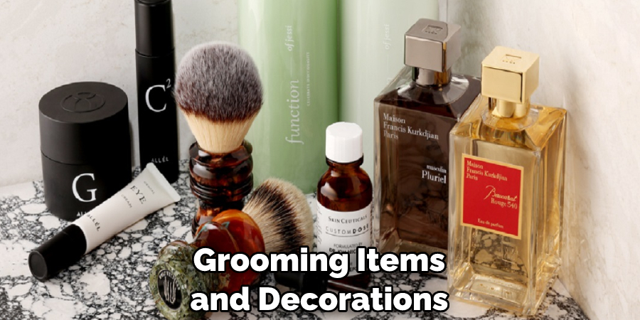 Grooming Items and Decorations