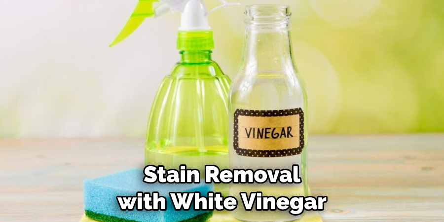 Stain Removal with White Vinegar