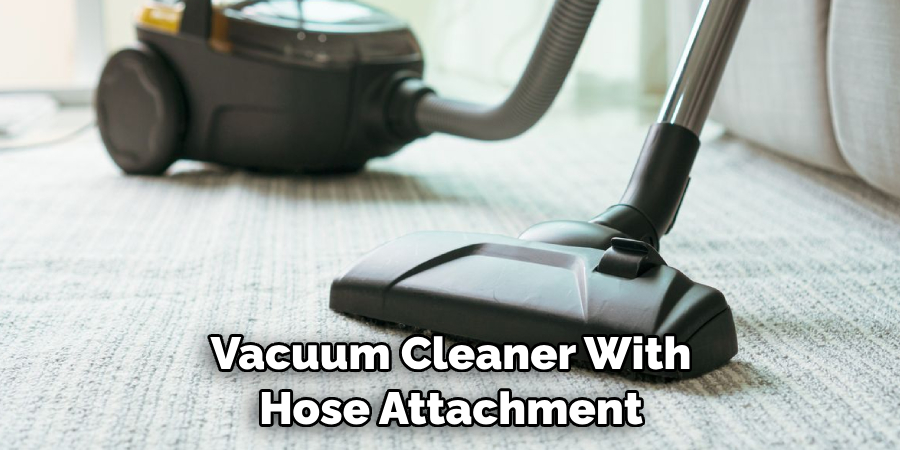 Vacuum Cleaner With Hose Attachment