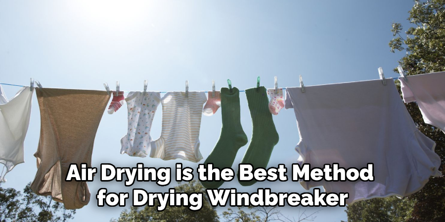 Air Drying is the Best Method for Drying Windbreaker