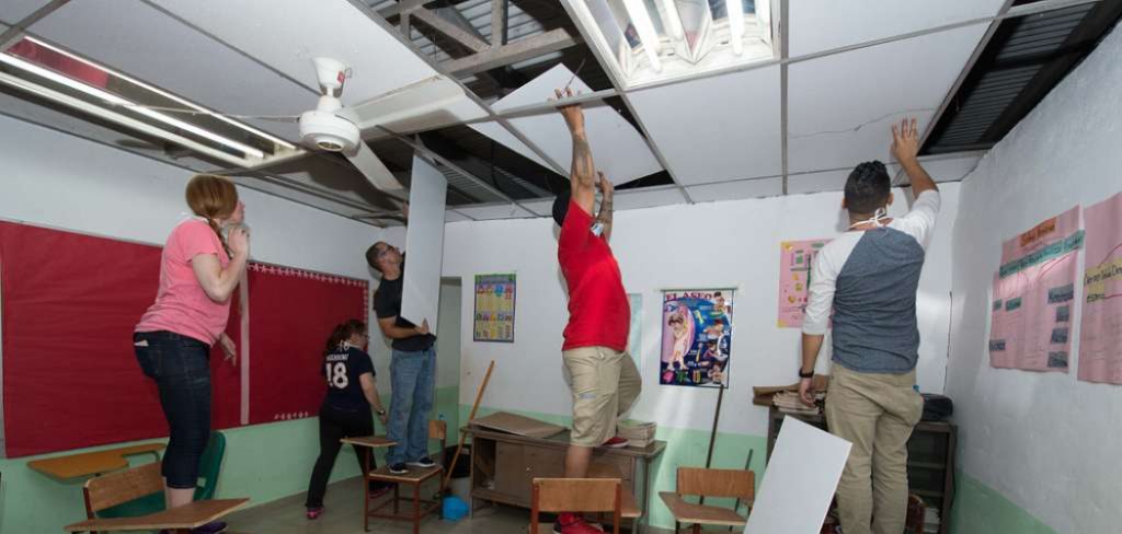 How to Fix Ceiling Tiles