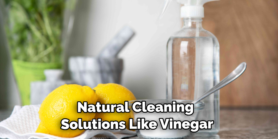 Natural Cleaning Solutions Like Vinegar