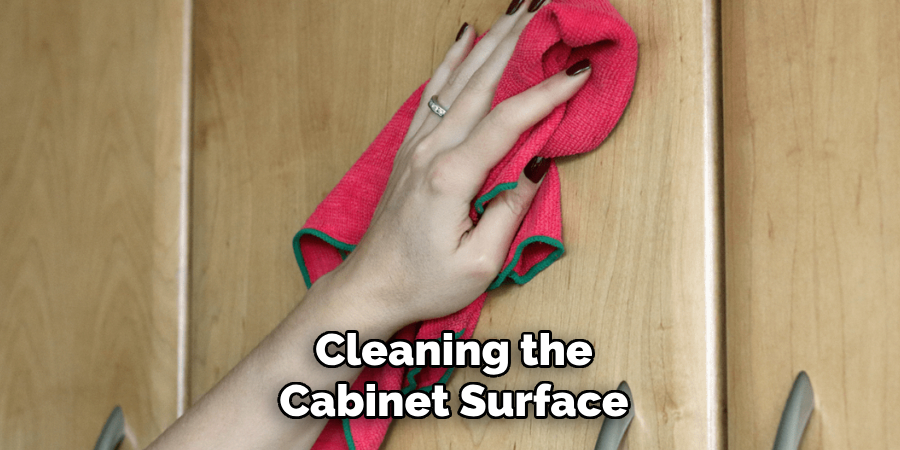 Cleaning the Cabinet Surface