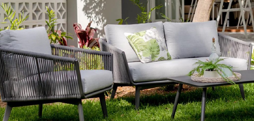 How to Clean Pollen off Patio Furniture