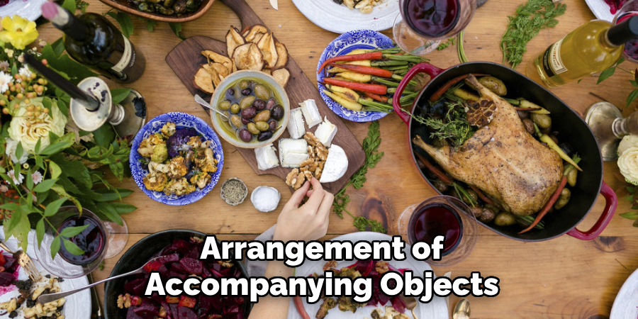 Arrangement of Accompanying Objects